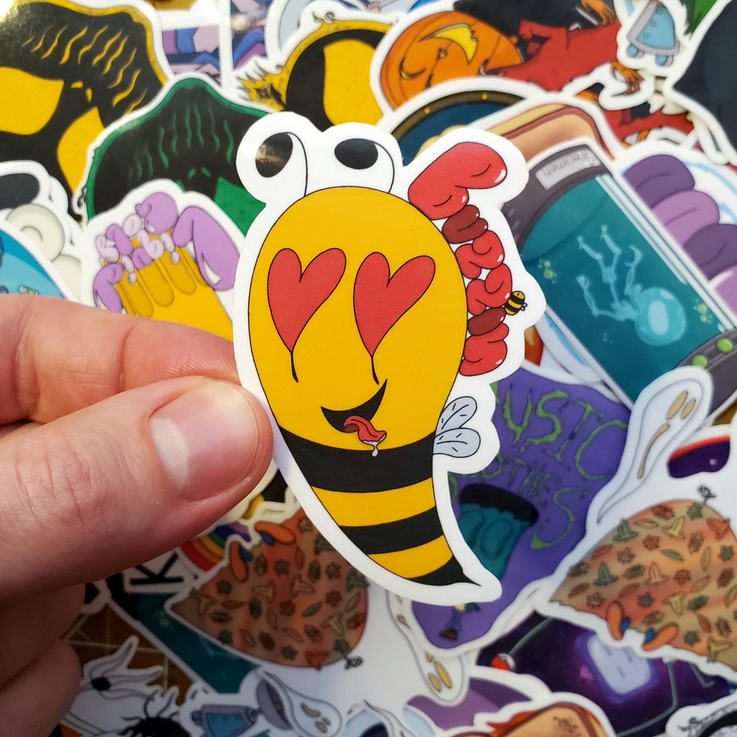 Buzzin' Hand-Cut Vinyl Sticker, Heart Eyes Honey Bee Decal